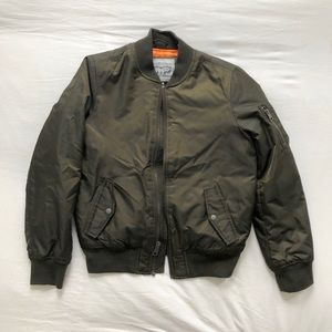 Levis Flight Bomber